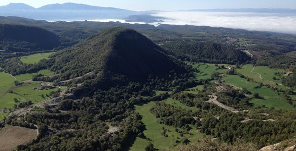 Vue panoramique sur les montagnes Llançà Vue panoramique sur les montagnes Llançà